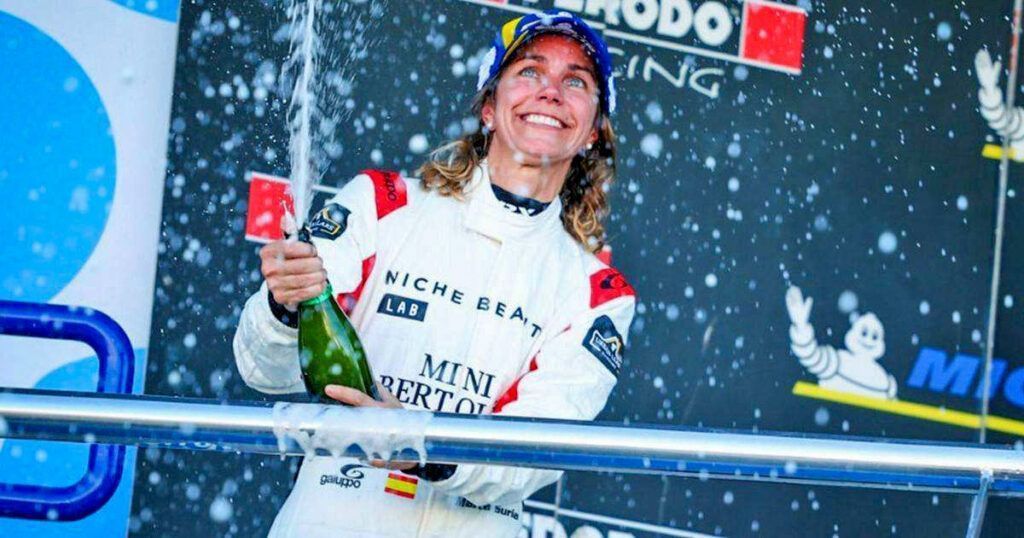Victoria Marta Suria MINI Bertolín Copa Racer
