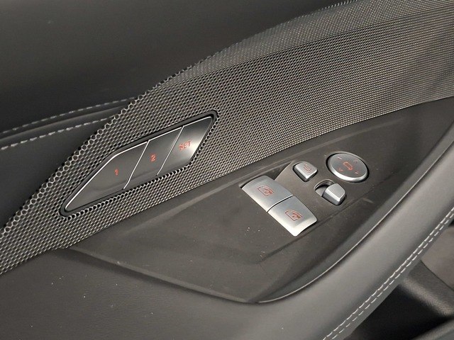 e76a2cf3de.jpg
