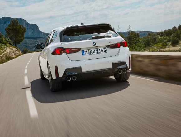 P90550885_lowRes_the-all-new-bmw-m135