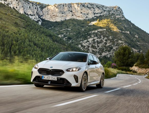 P90550896_lowRes_the-all-new-bmw-m135