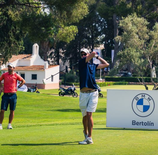 Jugador de golf en el Torneo de Golf BMW Bertolín en Club de Golf Escorpión