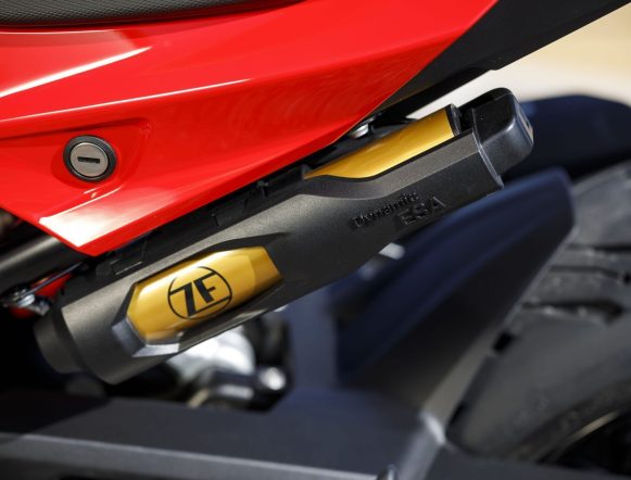 BMW F 900 XR