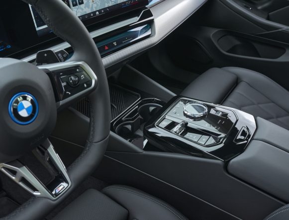 BMW i5 Berlina en Bertolín, concesionario oficial BMW en Valencia