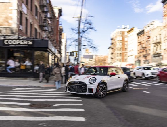 john-cooper-works-3-puertas-foto-1