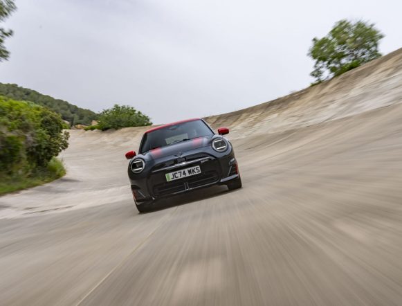 john-cooper-works-electric-foto-2