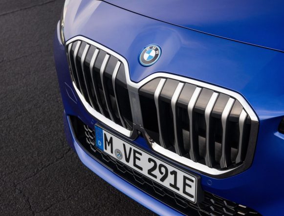 serie-2-active-tourer-foto-11