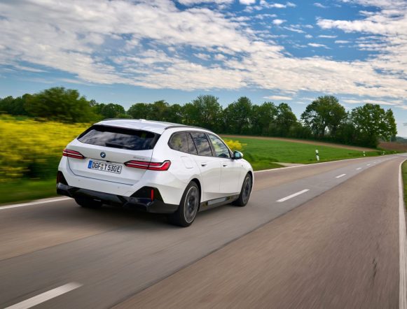 serie-5-touring-foto-4