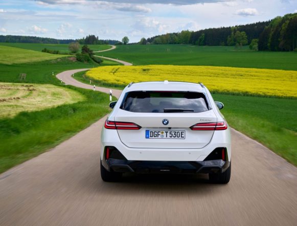 serie-5-touring-foto-6